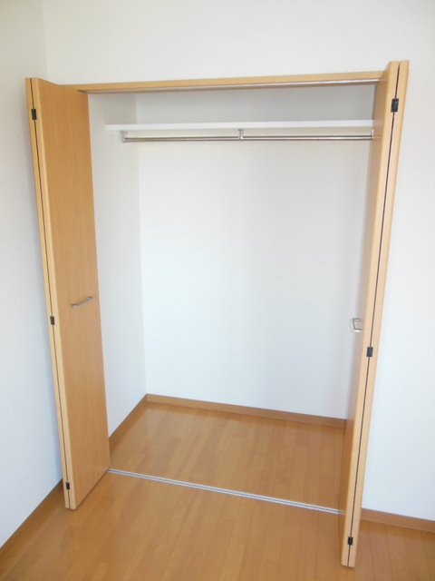 Receipt. Western-style closet