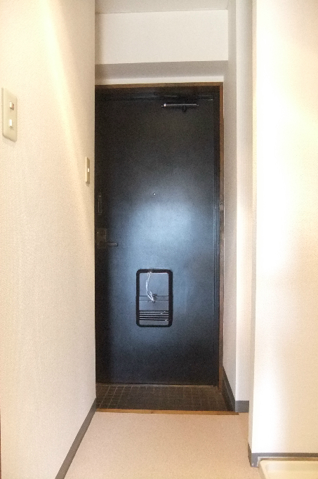 Entrance. Dimple key use of the peace of mind