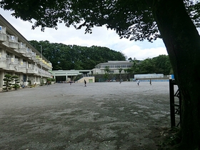Primary school. 950m to Sagamihara Municipal Tsukui central elementary school (elementary school)