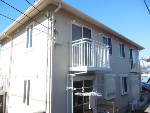 Building appearance. About 11 minutes by bicycle to Hashimoto Station