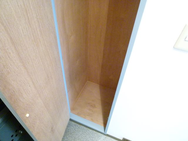 Receipt.  ☆ It is the front door storage ☆