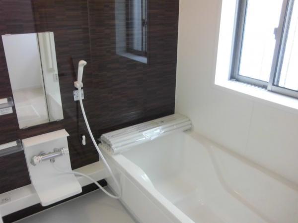 Same specifications photo (bathroom)