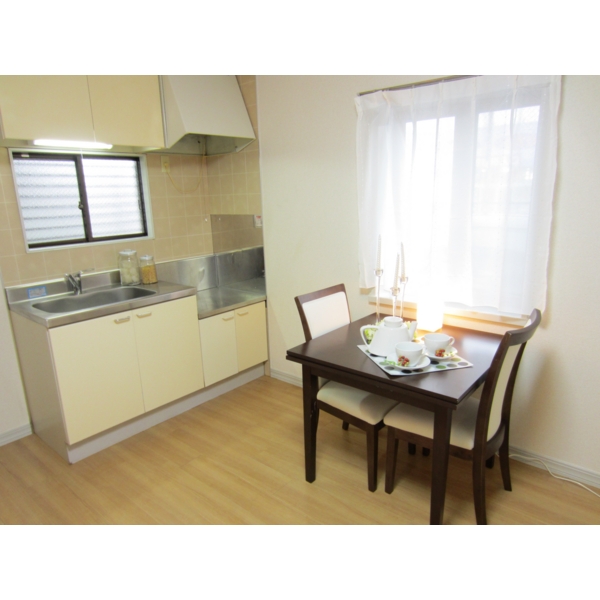 Living and room. Use the photos of Room 101