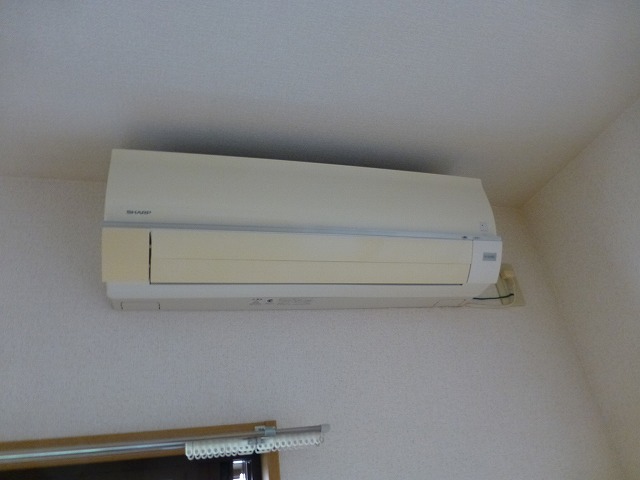 Other Equipment. Happy are air-conditioned first base.