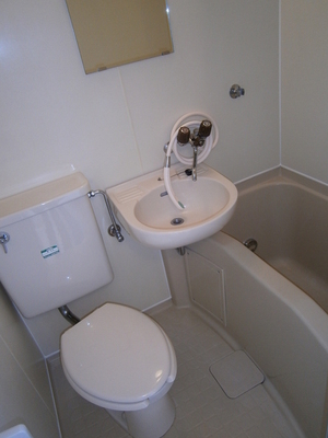 Bath. bus ・ Toilet sharing