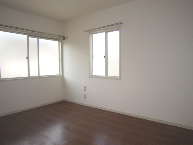 Living and room. Western-style 6 Pledge