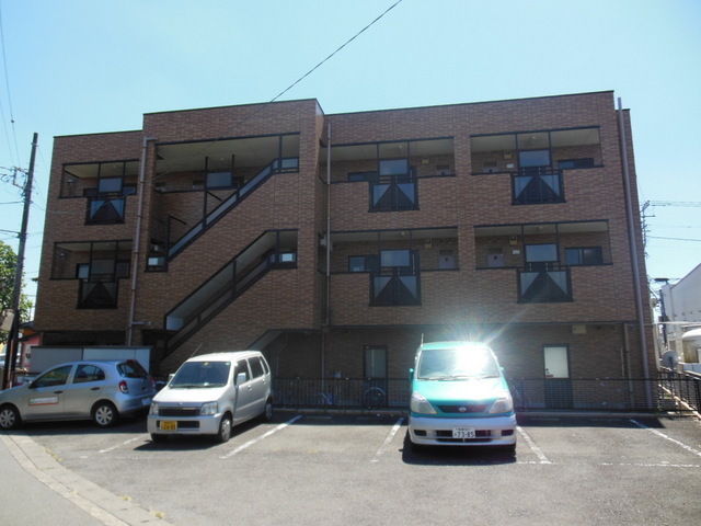 Building appearance. For more information to the Town housing TEL042-775-6400