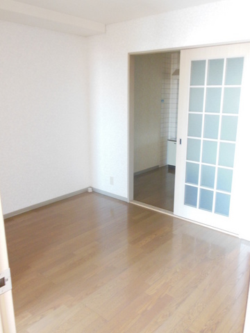 Living and room. Beautiful flooring