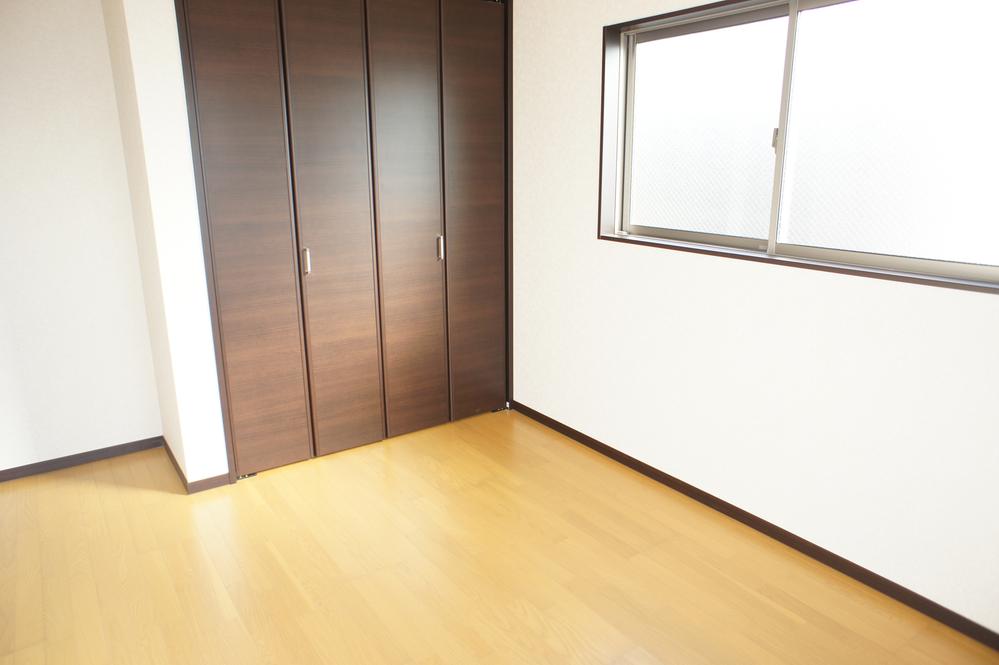 Same specifications photos (Other introspection)