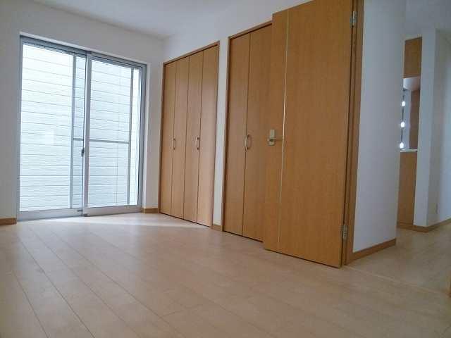 Non-living room. Room (May 2013) Shooting