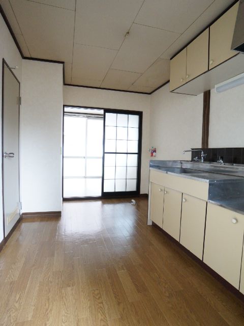 Kitchen. Spacious space