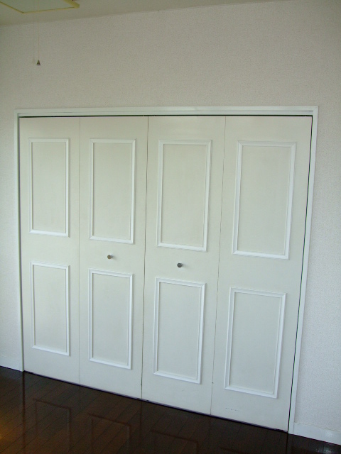 Receipt. Door of the storage is also a shade that a sense of unity.