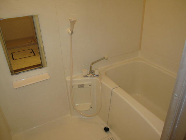 Bath. Bathroom space