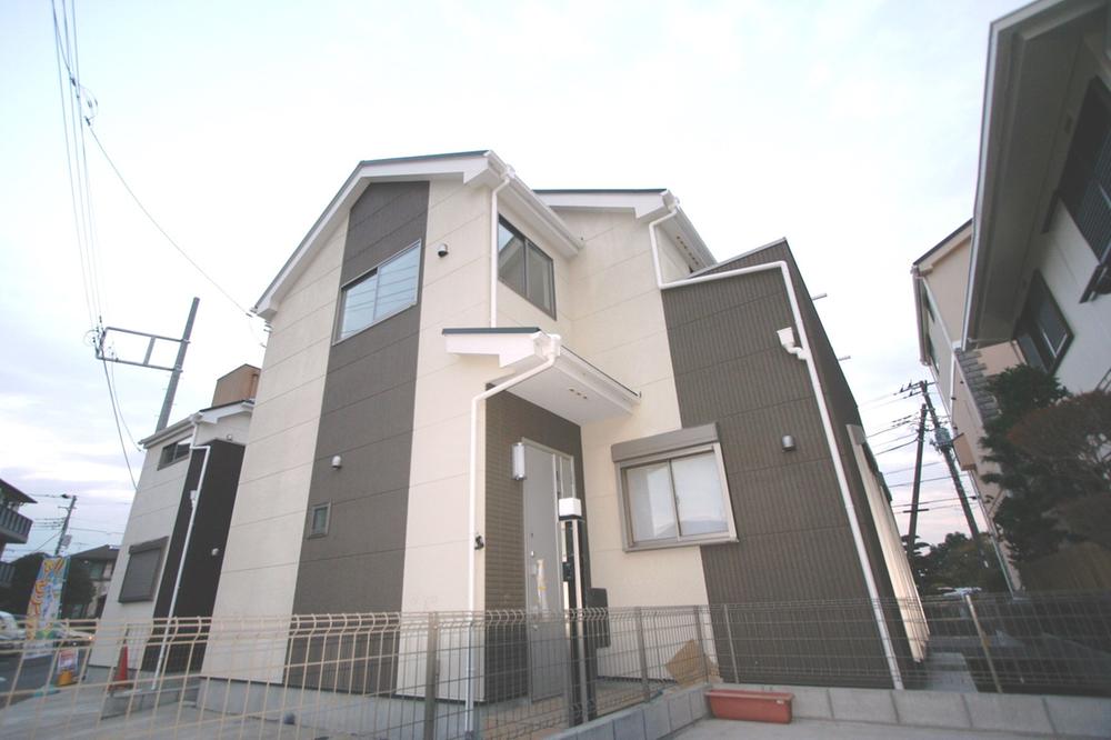 Local appearance photo. Local (12 May 2013) Shooting