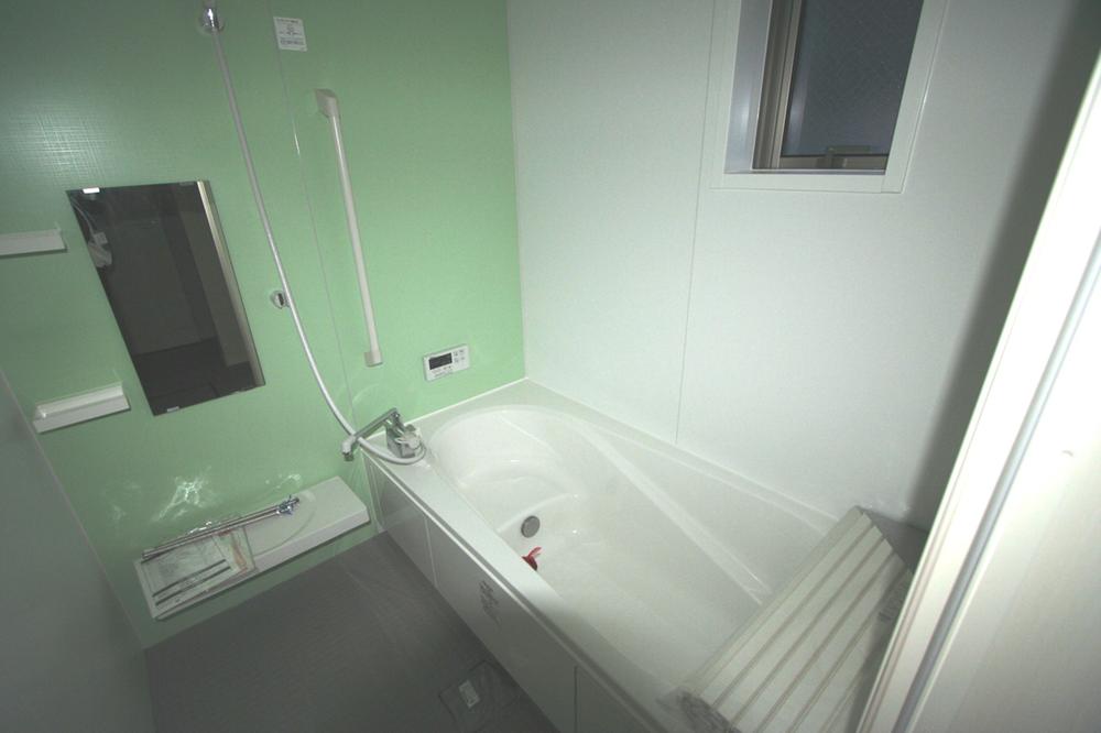 Bathroom. Local (12 May 2013) Shooting