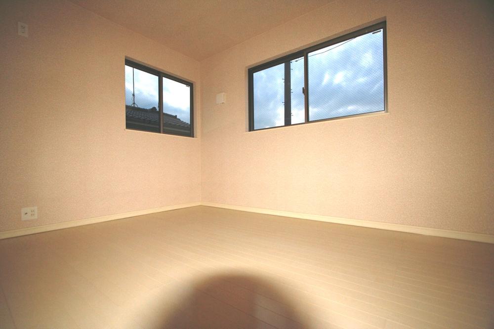 Non-living room. Local (12 May 2013) Shooting