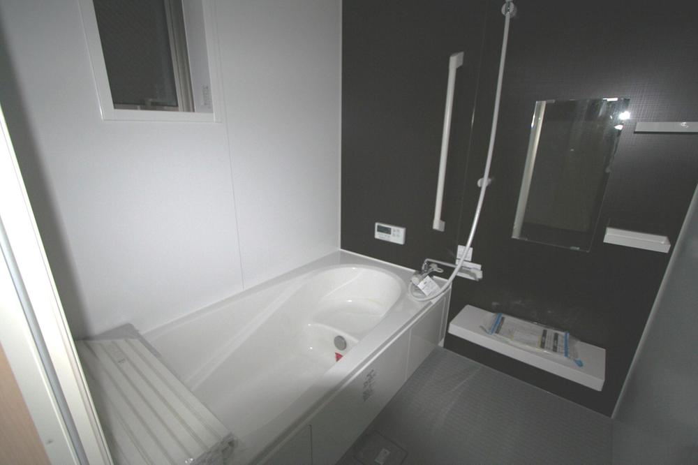 Bathroom. Local (12 May 2013) Shooting