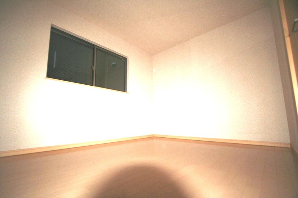 Non-living room. Local (12 May 2013) Shooting