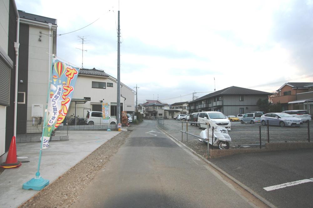 Local photos, including front road. Local (12 May 2013) Shooting