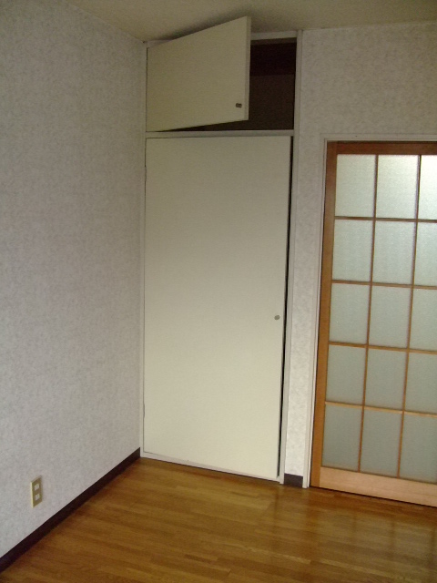 Receipt. Western-style housing