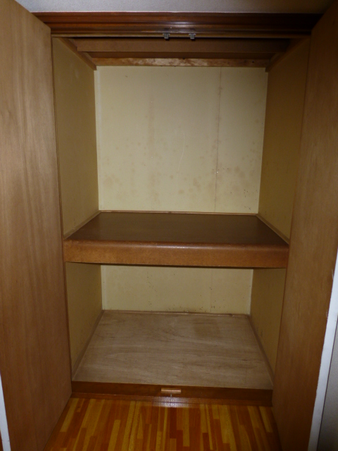 Receipt. There is also a convenient storage.