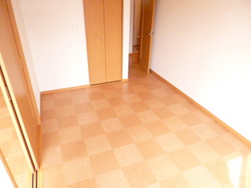 Living and room. Western-style 6.5 Pledge