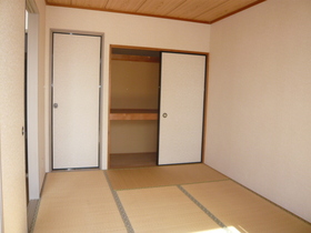 Living and room. Japanese-style room 6 quires