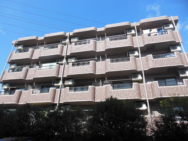 Building appearance. This is useful when there is a super home improvement such as near