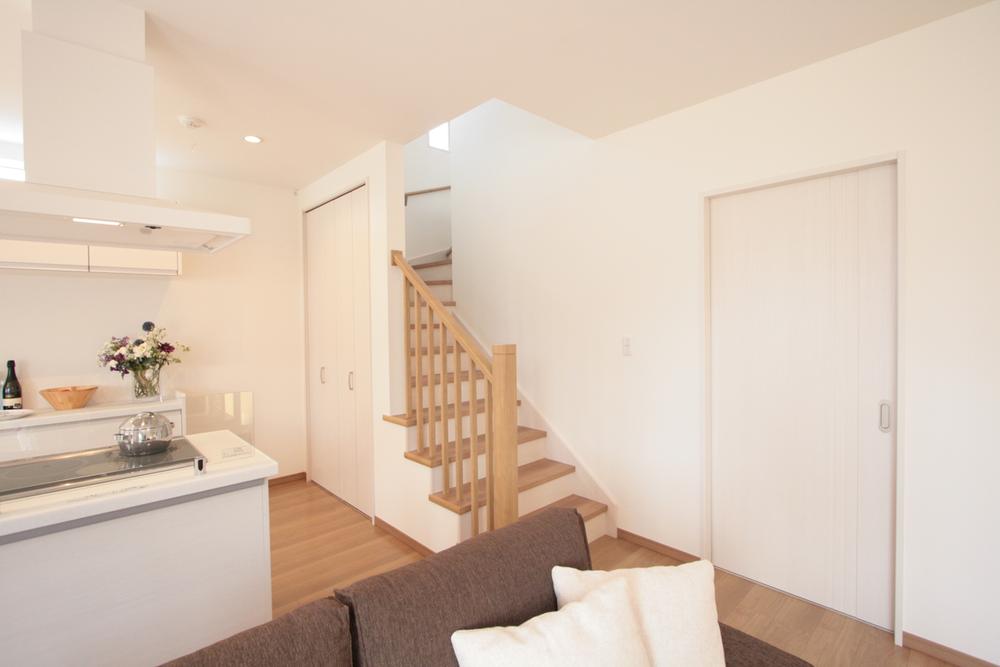 Other Equipment. Living-in stairs that the whole family is connected with a smile. Since the slightly broad meter module design stairs width There are also clear. To the second floor also reduces the burden on the knee the lower the height of one step one step because the rise in the 15-stage.