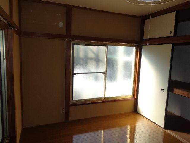 Living and room. ◇ Western-style plug of bright day ◇