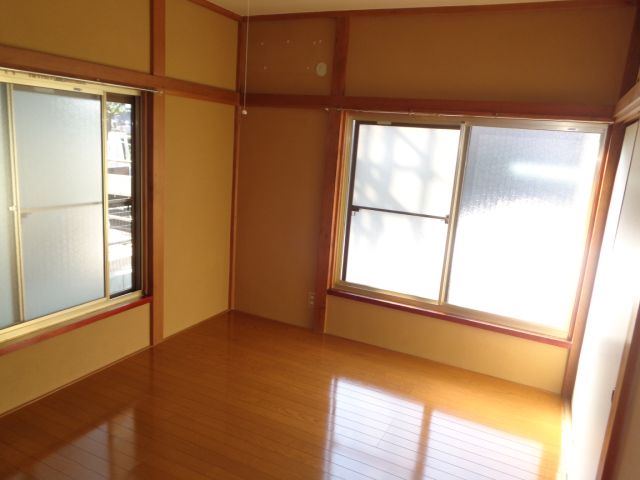 Living and room. ◇ Western-style plug of bright day ◇