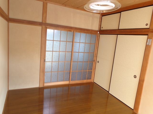 Living and room. ◇ Western-style plug of bright day ◇