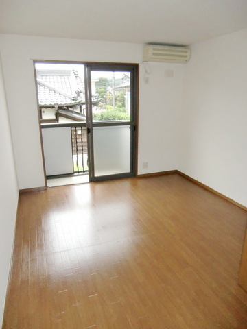 Living and room. Bright rooms