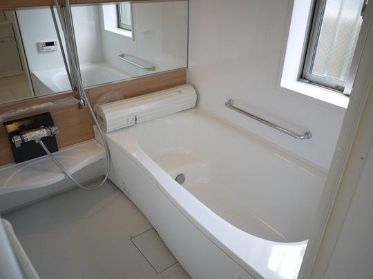 Same specifications photo (bathroom)