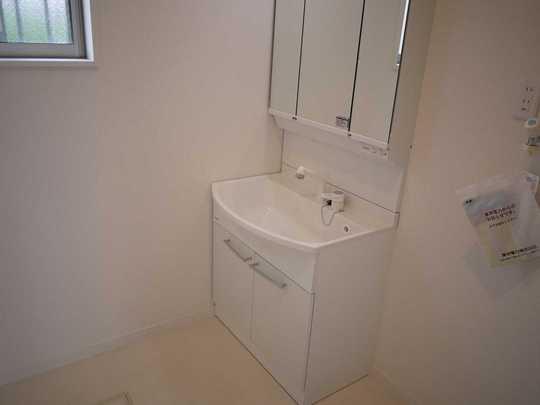 Same specifications photos (Other introspection)