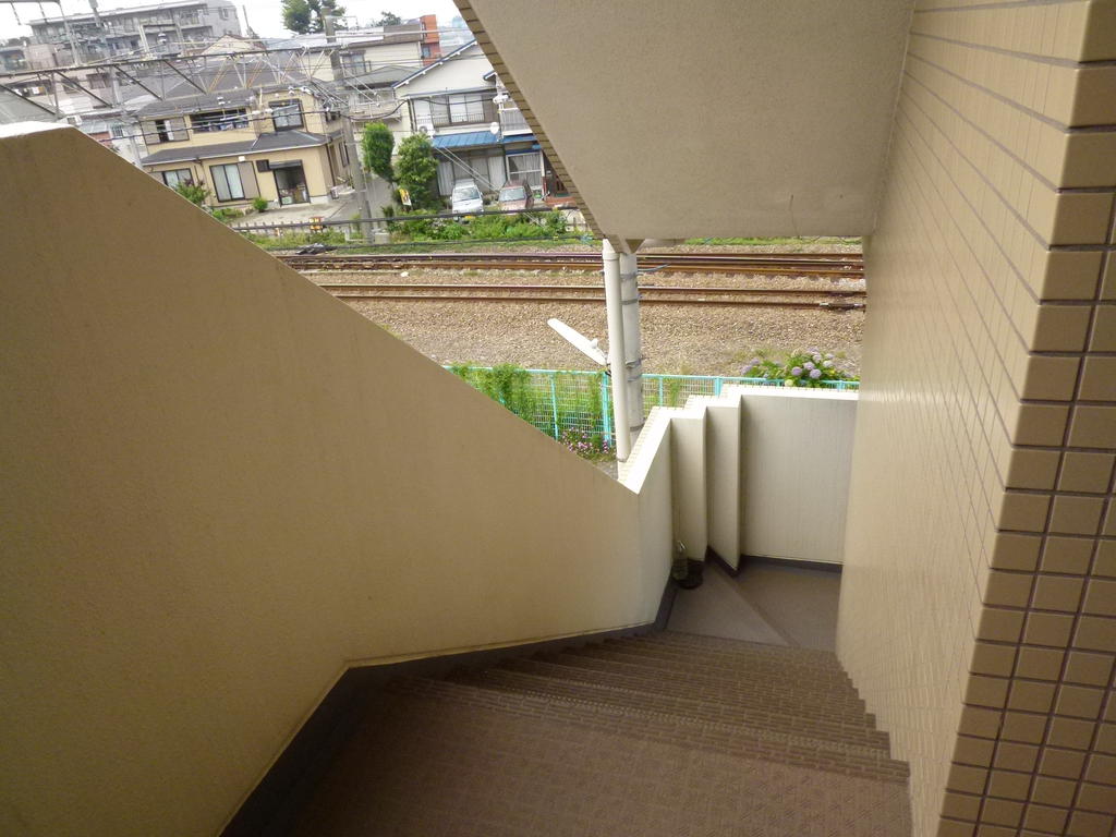 Other common areas. Stairs