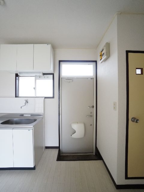 Entrance. Double lock key