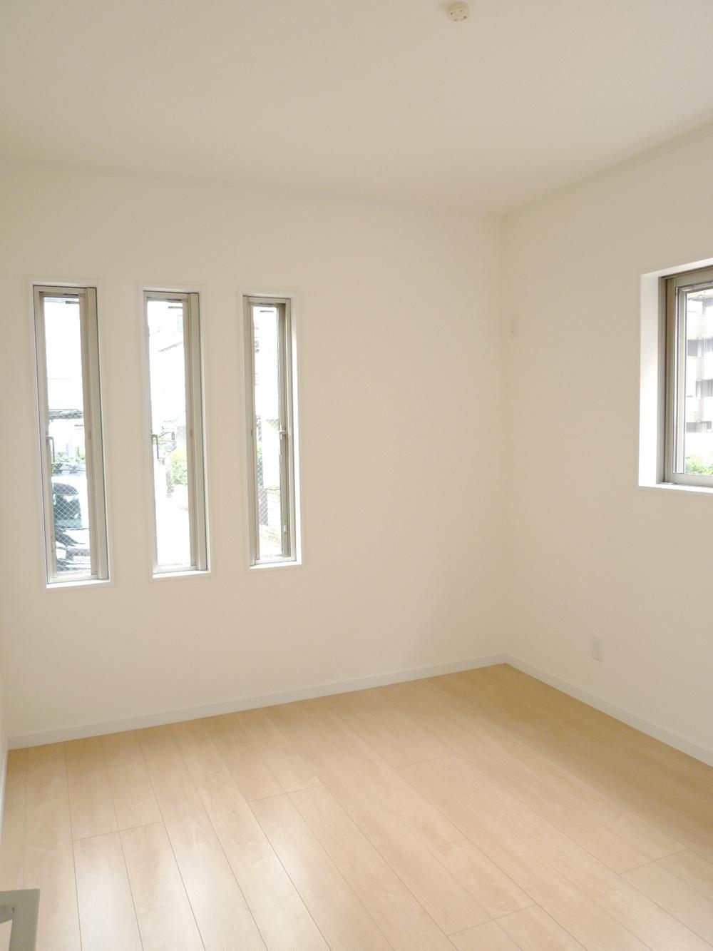 Non-living room. Room 1