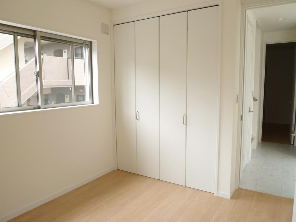 Non-living room. Room 2