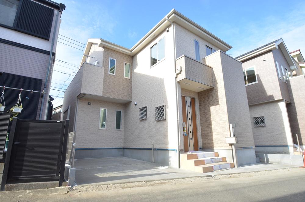 Local appearance photo. Local (12 May 2013) Shooting 1 Building