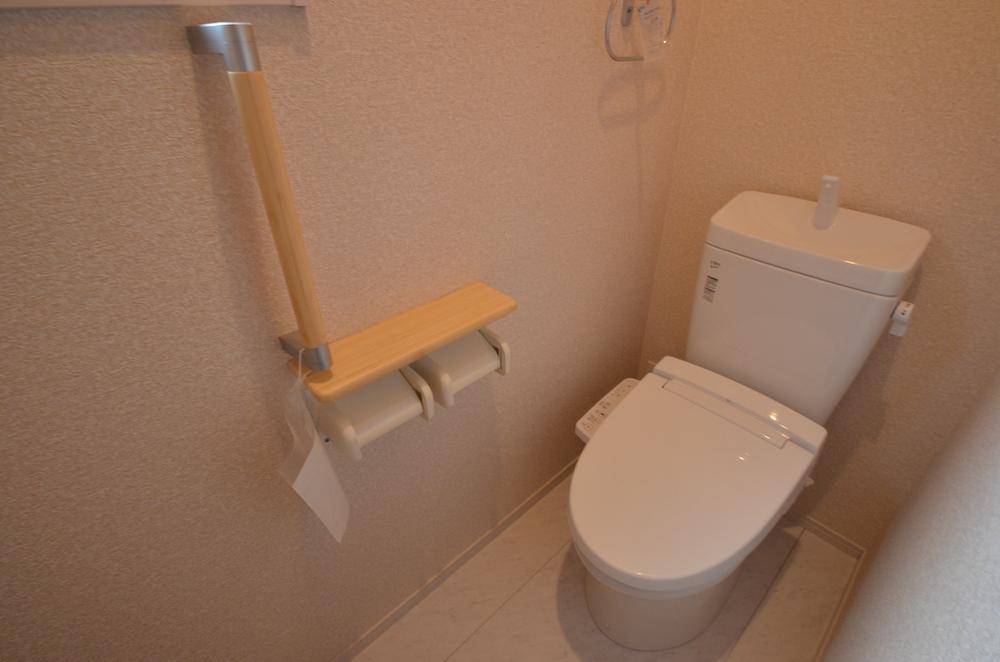 Toilet. Indoor (12 May 2013) Shooting 1 Building