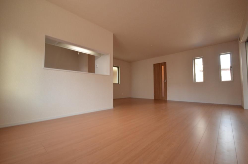 Living. Indoor (12 May 2013) Shooting Building 2