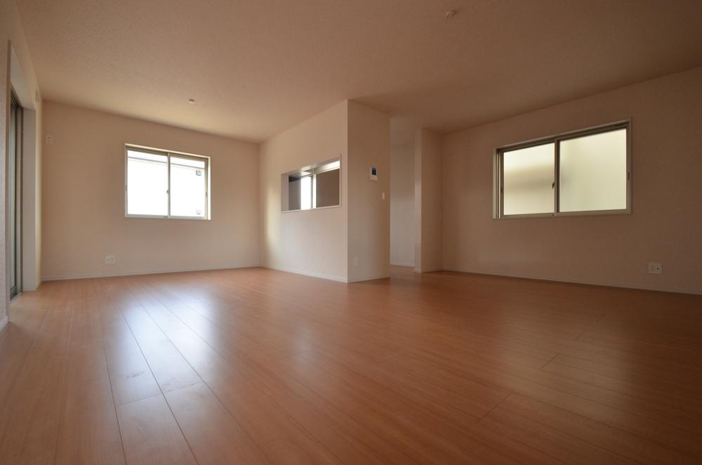 Living. Indoor (12 May 2013) Shooting Building 2