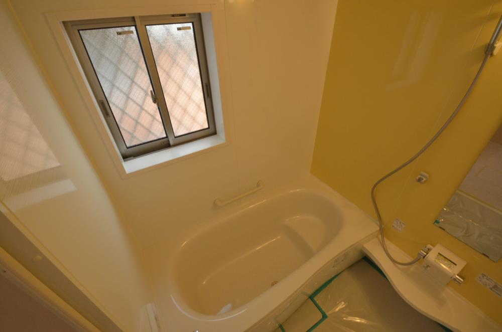 Bathroom. Indoor (12 May 2013) Shooting Building 2