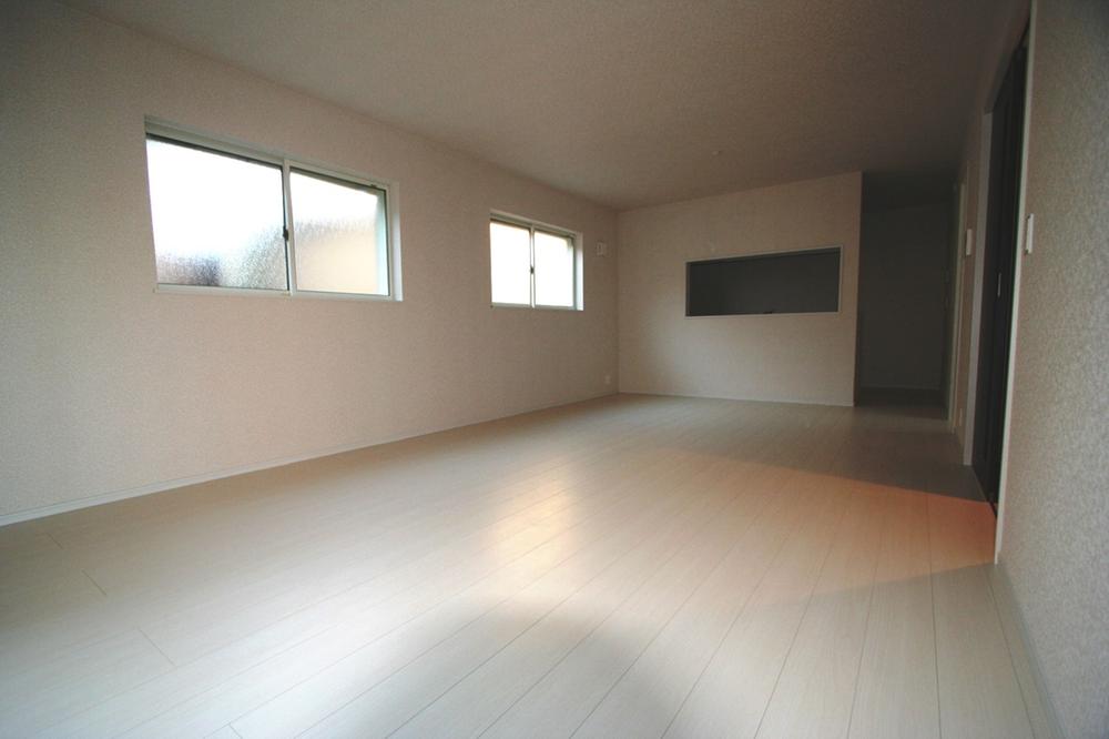 Living. Local (12 May 2013) Shooting