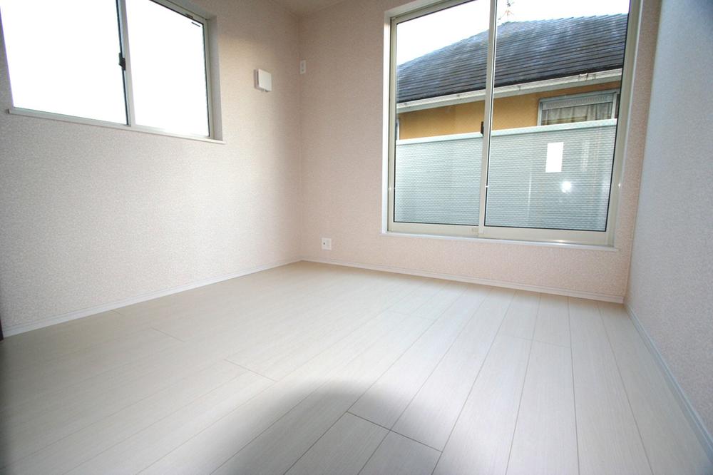 Non-living room. Local (12 May 2013) Shooting