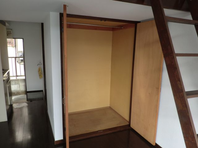 Receipt.  ☆ There is a large storage ☆ 