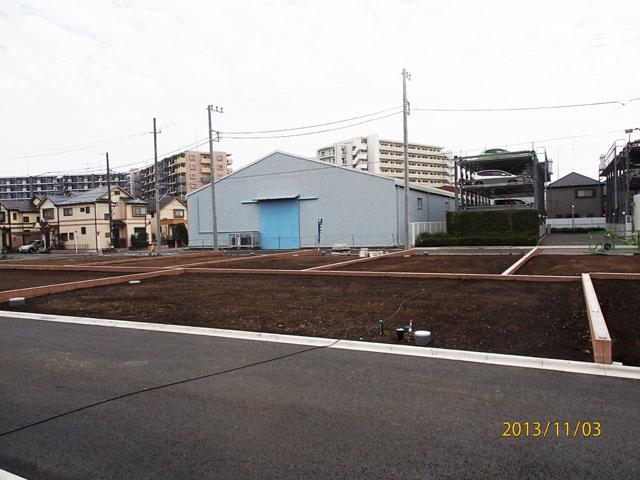 Local photos, including front road. No.11 Local (11 May 2013) Shooting