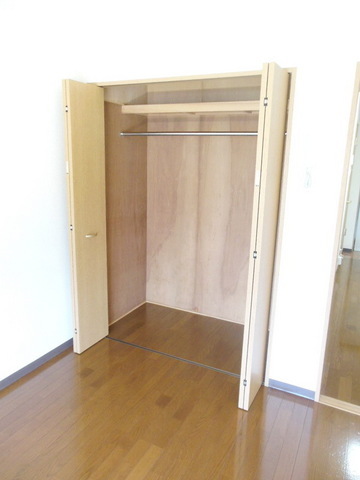 Receipt. Large is the storage with a built-in pole