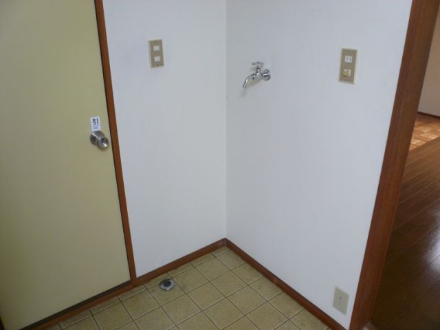 Other room space. ☆ It is indoor washing machine Storage ☆